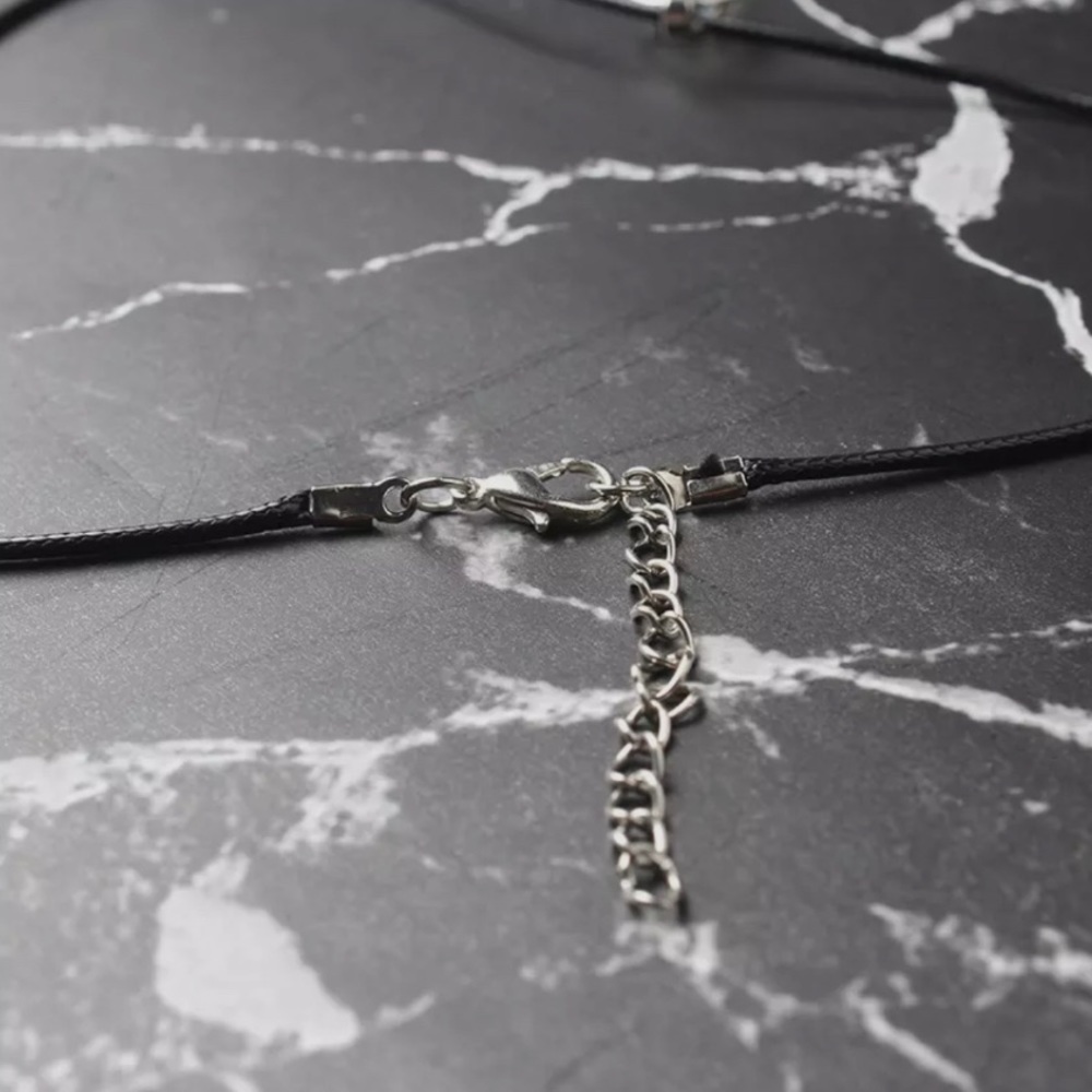 ‼️RELISTED‼️ Rose Quartz Crystal Silver Leather Necklace - Picture 13 of 14